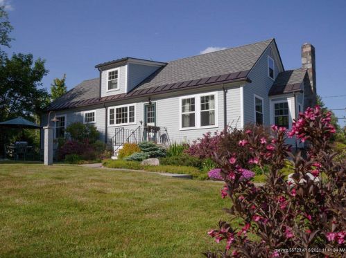 213 Ocean House Rd, Portland, ME 04107-2010