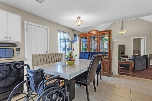 6979 Pole Crk Ct, Lithonia GA 30058 exterior