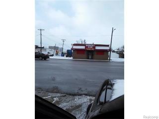 7235 Greenfield Rd, Detroit MI  48228-3601 exterior