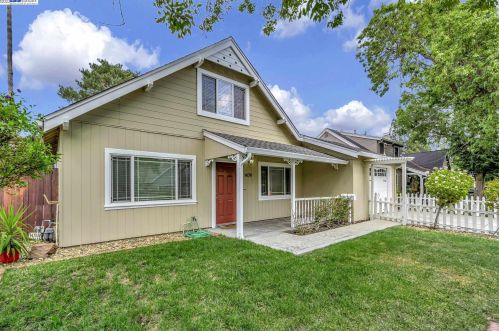 1479 Cape Cod Way, Concord CA  94521-2622 exterior