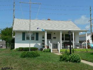 209 38th St, Brigantine City NJ  08203-1519 exterior