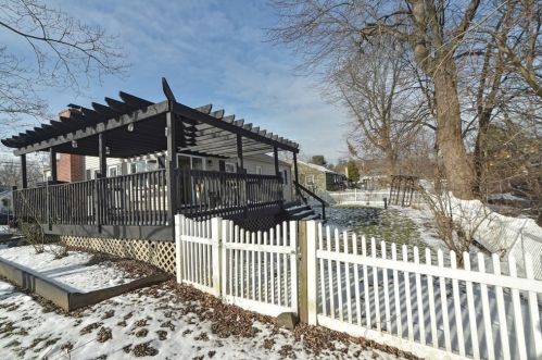 25 Circle Dr, West Springfield MA  01089-1724 exterior