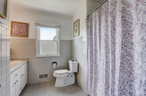 4272 72nd St, Milwaukee WI  53216-1038 exterior