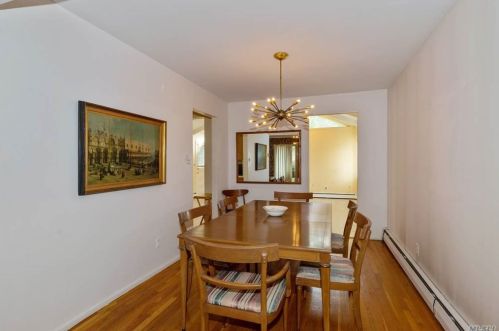 10 Glendale Dr, Huntington Station NY 11747-1237 exterior