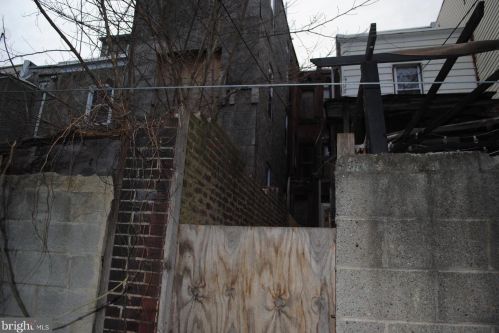 3824 Girard Ave, Philadelphia PA 19130-1625 exterior