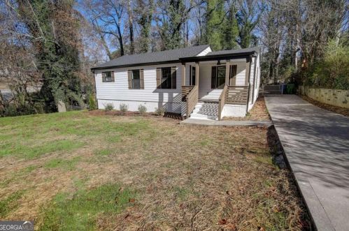 2006 Lisbon Dr, Atlanta GA 30310-4920 exterior