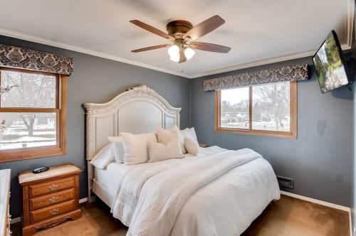 921 Duchess Ln, Saint Paul MN 55124-4707 exterior