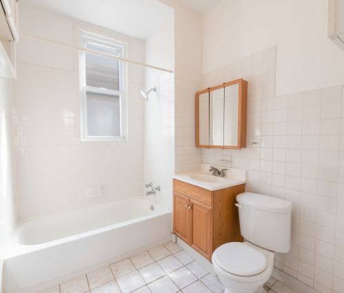 4210 Ridgeway Ave, Chicago IL 60659-1128 exterior