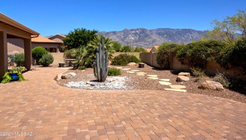 61845 Sandlewood Rd, Tucson, AZ 85739-2353