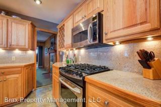 2510 Brentwood Blvd, Springfield MO  65804-3200 exterior