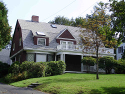 60 Grove St, Newton, MA 02466-2317