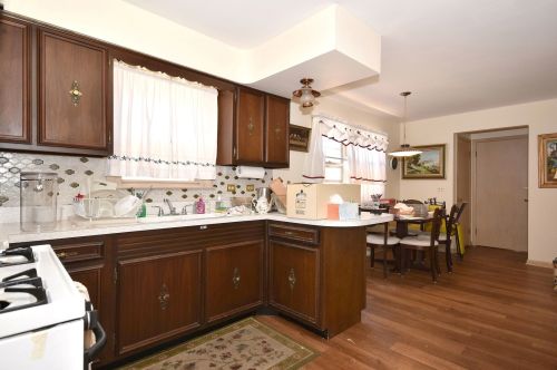 7517 Myrtle Ave, Chicago IL 60631-1835 exterior