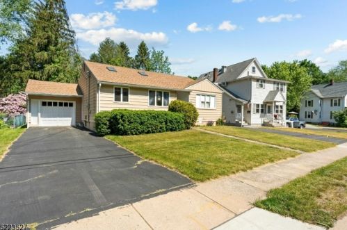 74 Woodside Ave, Fredon NJ 07860-2403 exterior