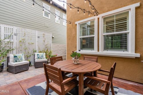 1404 Donegal Way, Oxnard CA  93035-1442 exterior