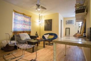 2102 San Gabriel St, Austin TX  78705-5380 exterior