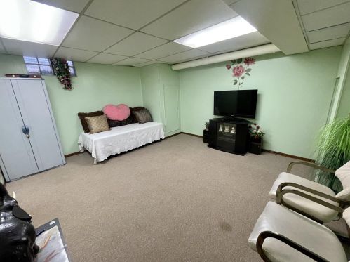 8941 70, Milwaukee WI 53223-2151 exterior