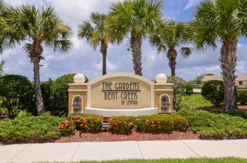 756 Bent Creek Dr, Fort Pierce FL  34947-1322 exterior