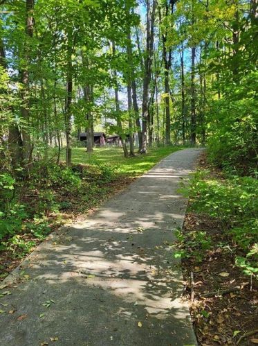 1204 Fleetwood Dr, Manitowoc WI 54220-2362 exterior