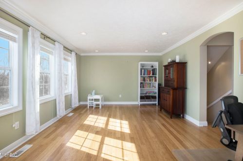 6611 Bela Ave, Kalamazoo, MI 49009-6598