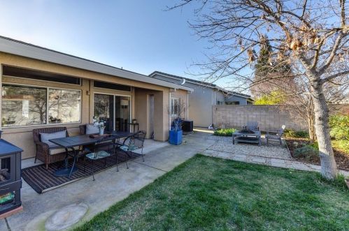700 Diamond Glen Cir, Folsom CA 95630-3157 exterior