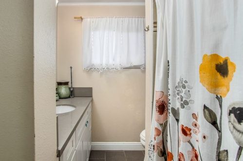 805 Un Ave, Fullerton CA 92831-2734 exterior