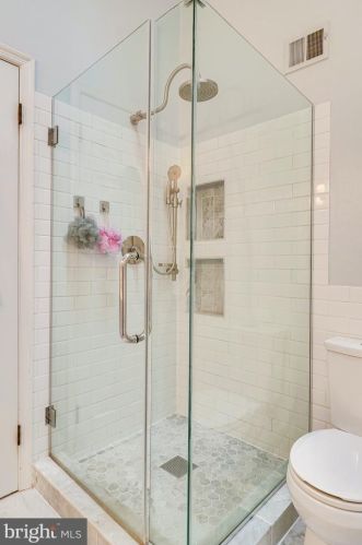 7041 Chesley Search Way, Alexandria VA 22315-4754 exterior