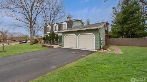 5 Boxwood Rd, Piscataway, NJ 08854-5901