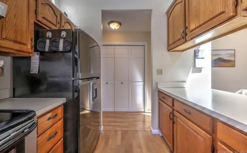 75 Audubon Close, Milford CT 06461-2459 exterior