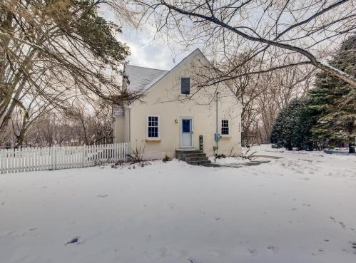 1210 Beam Ave, Saint Paul MN 55109-1054 exterior