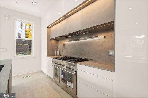 5416 Nevada Ave, Washington DC  20015-1728 exterior