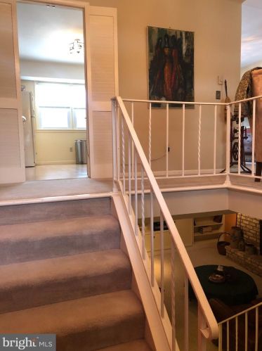 1439 Jill Dr, Hummelstown, PA 17036-9005