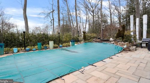 4512 Dolphin Ln, Alexandria VA 22309-3110 exterior