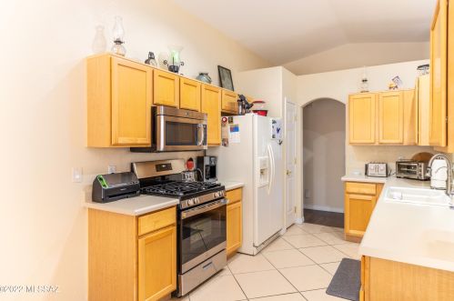 8885 Majestic Mountain Dr, Tucson AZ 85742-4503 exterior