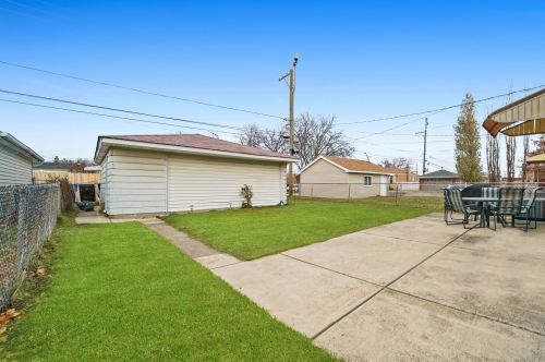 5838 59th St, Chicago IL 60629-3907 exterior