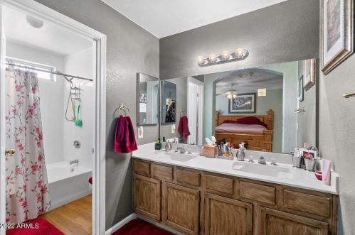 13008 38 Ave, Phoenix AZ 85053-4502 exterior