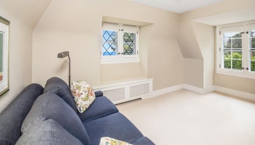 7644 Bch Dr, Milwaukee WI 53217-2930 exterior