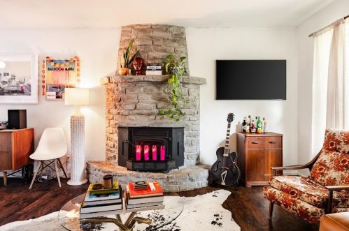 5006 Brassiewood Dr, Austin TX  78744-5111 exterior