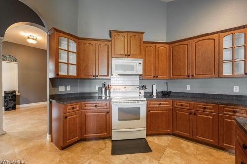 4395 20 St, Naples FL 34117-9400 exterior