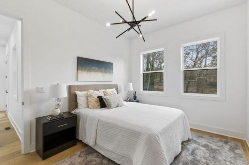 2020 Cambridge Ave, Atlanta GA 30337-1816 exterior