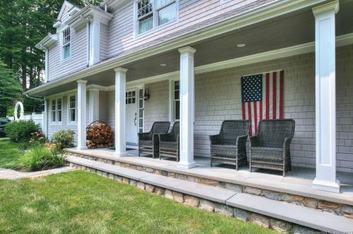 64 Bayberry Ln, Westport CT 06880-4031 exterior