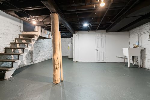 94 Wyoming St, Pittsburgh PA 15211-1744 exterior