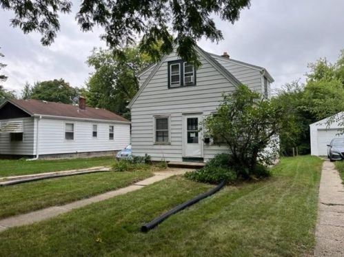 4313 39th St, Milwaukee WI  53216-1646 exterior