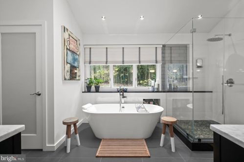 10113 Bevern Ln, Rockville MD 20854-2130 exterior