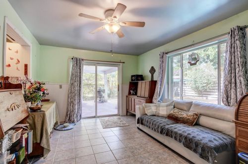 2815 1 Ct, Boynton Beach FL 33435-7646 exterior