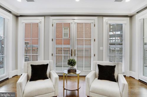 420 3rd St, Washington DC  20003-1930 exterior