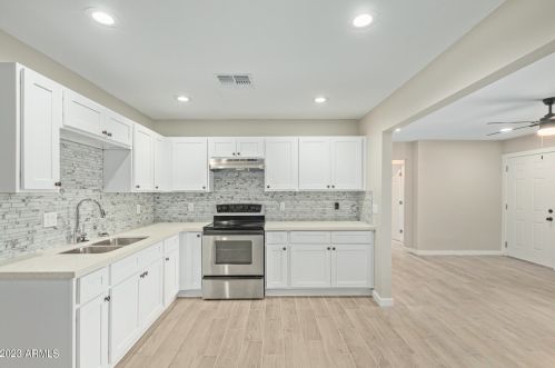 6231 3rd Ave, Phoenix AZ 85021-2405 exterior