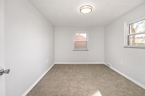 1238 Justine St, Pittsburgh PA  15204-2406 exterior