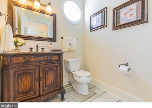 676 Beatty Rd, Media PA 19064-1512 exterior