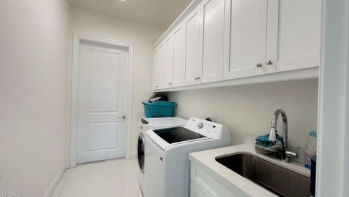 5282 44 St, Naples FL 34116-6452 exterior