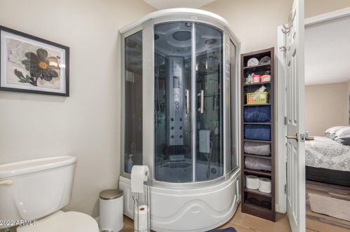 2208 Estrella Rd, Phoenix AZ 85087-8179 exterior